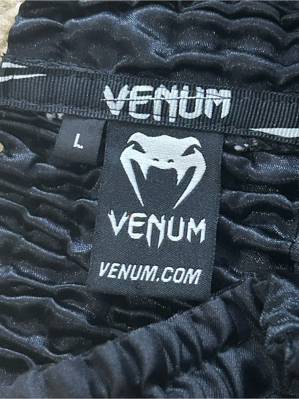 Mens Venum Classic Shorts Muay Thai Large Black EUC